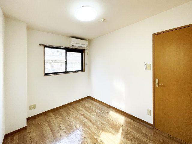 フォブール佐古　A棟の居間・リビング