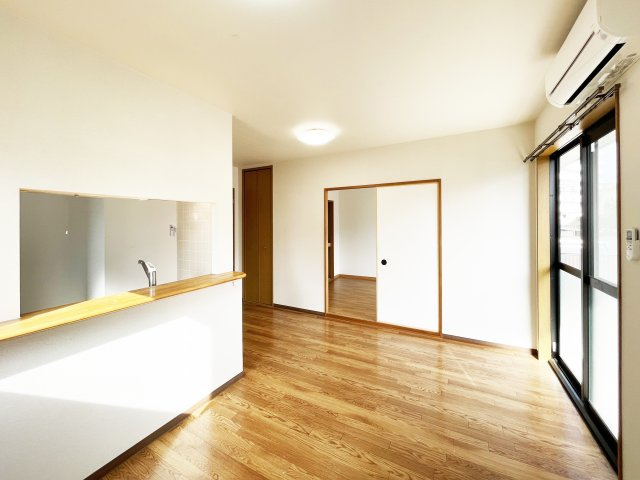 フォブール佐古　A棟の居間・リビング