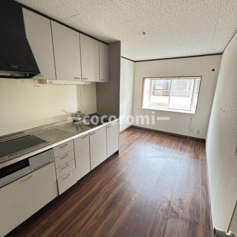 南中振貸家の居間・リビング