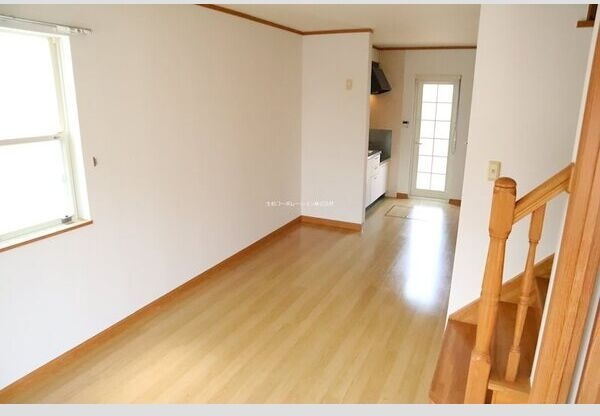 メゾンハイムの居間・リビング