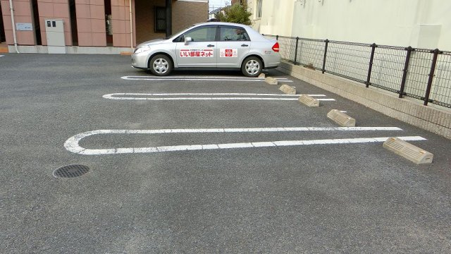 ブレスィング幕張の駐車場|駐車場があります