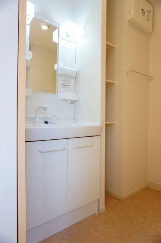 フェリースⅣの独立洗面台|広い洗面スペース