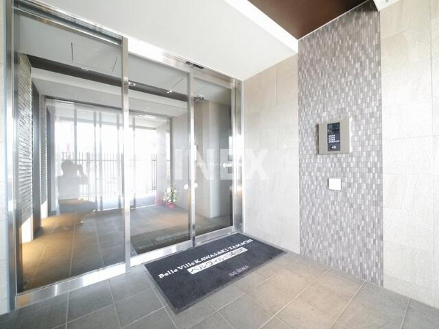 川崎市川崎区田町３丁目の賃貸マンションのロビー