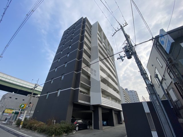 Art Pension高井田の外観