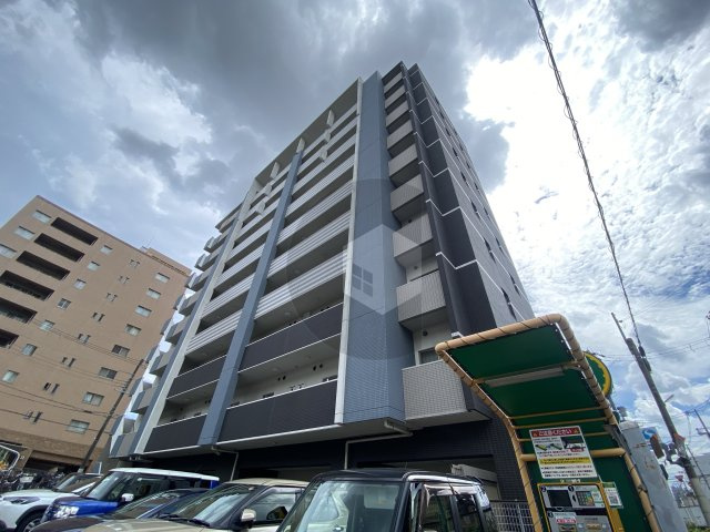 Art Pension高井田の外観