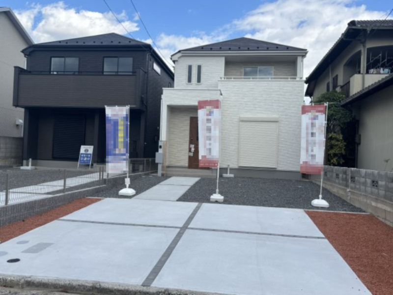 廿日市市阿品3期の駐車場|駐車スペースを確保した住まい。日常のお出かけや来客時にも安心です。