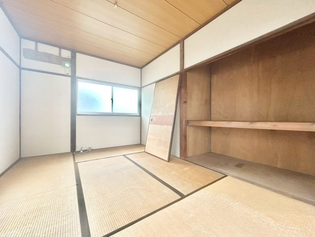 品川区旗の台5丁目　中古戸建の和室|2025.10.24撮影

現地ご見学希望・資料請求などお気軽にお問い合わせ下さい！
03-5990-5201