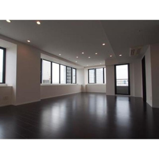 【居間・リビング】 | パークキューブ目黒タワー | ※写真は同タイプ住戸です。