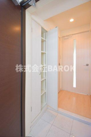 ラ・エスパシオ箱崎の玄関