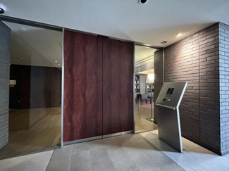 【エントランス】