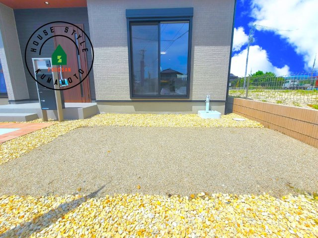 熊本市東区山ノ内3丁目第1-2棟(1号棟)の庭|お庭で自由な時間を過ごせます。