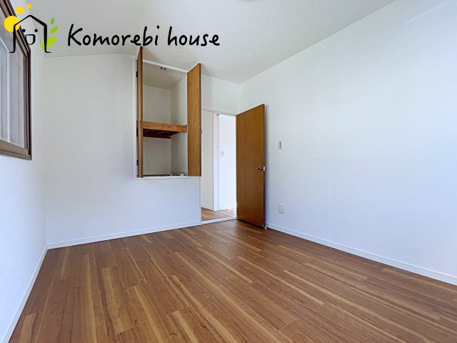 上尾市中妻5丁目　中古一戸建ての洋室|落ち着いた色調の洋室です