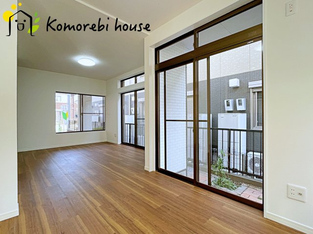 上尾市中妻5丁目　中古一戸建ての居間・リビング|ゆったりとしたリビングです