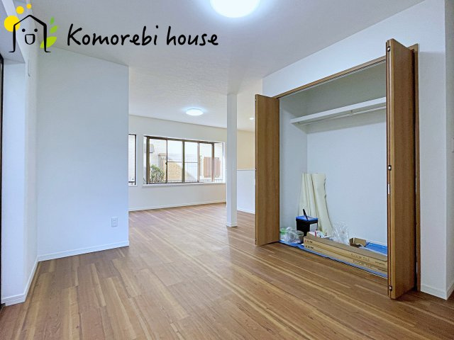 上尾市中妻5丁目　中古一戸建ての居間・リビング|ゆったりとしたリビングです