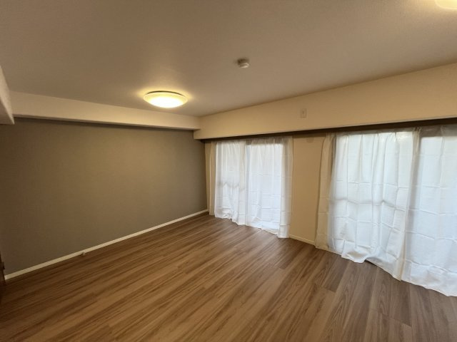 サーパス柏の居間・リビング