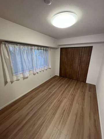 サーパス柏の洋室