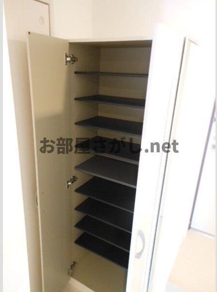 【7万円台の白基調のデザイナーズ！】オットーデザインマンションの収納