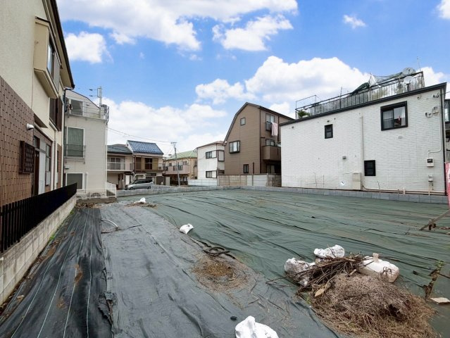 中野区野方1丁目　建築条件無し売地　全3区画の外観|2025.11.02撮影

現地ご見学希望・資料請求などお気軽にお問い合わせ下さい！
03-5990-5201