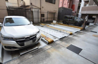 【駐車場】