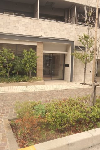 ザ・パークハウス赤羽フロントのエントランス