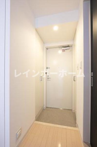 パークフラッツ松戸の玄関|※別部屋参考写真。