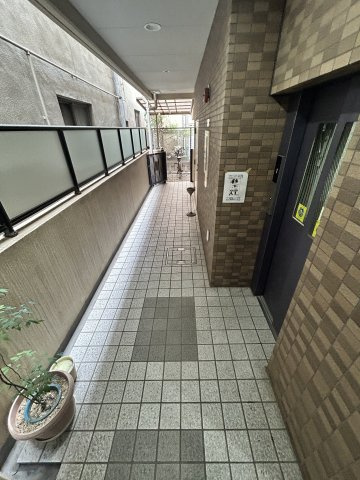 みのりハイツのエントランス