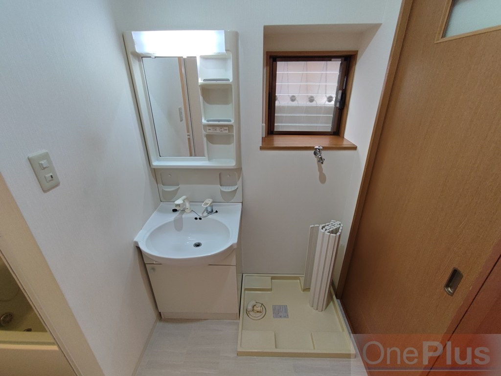 御影郡家２丁目貸家（東側）の独立洗面台