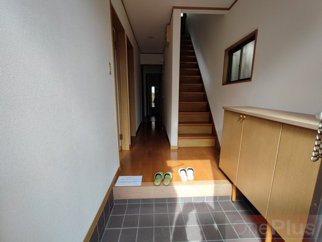 御影郡家２丁目貸家（東側）の玄関