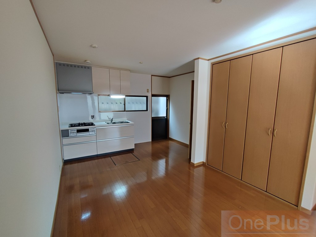 御影郡家２丁目貸家（東側）の居間・リビング