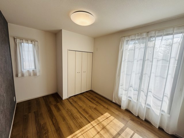 GRAFARE瀬戸市品野町5期｜名古屋市の戸建ならホームアップの洋室|【売主施工例】全室収納付き