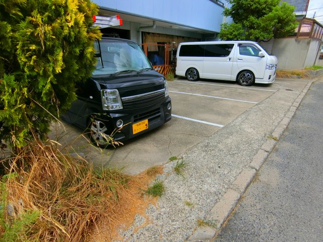 ポプリオンガーデンの駐車場