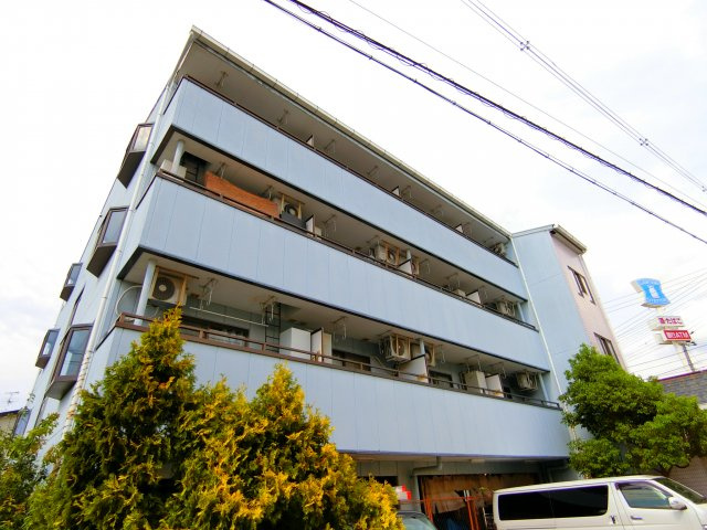 ポプリオンガーデンの外観