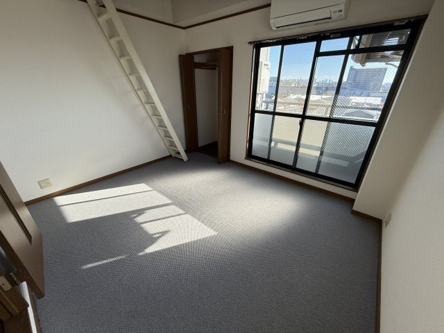 郷原マンションの居間・リビング