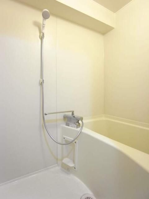 ジュネ本郷の浴室