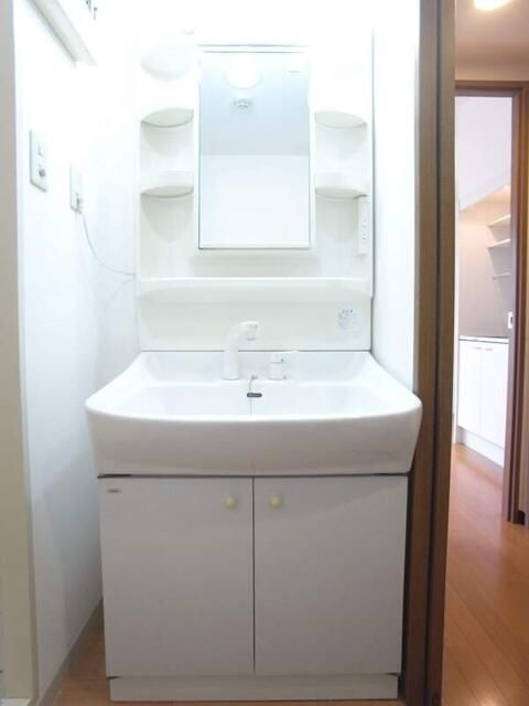 ジュネ本郷の洗面所