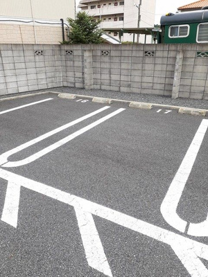 【駐車場】 | クレアーレ成田Ⅳ
