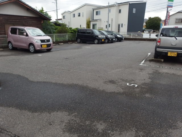 パストラルコート　Ｏ棟の駐車場