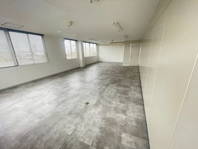 大脇ビルの内装