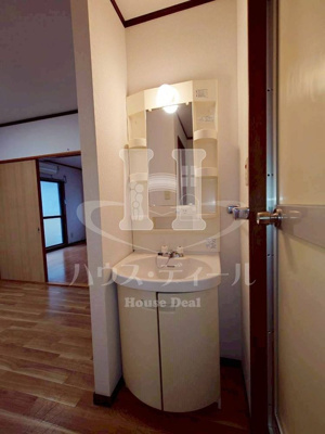 【独立洗面台】 | アメニティ戸田公園 | 朝の身支度には欠かせない独立洗面化粧台