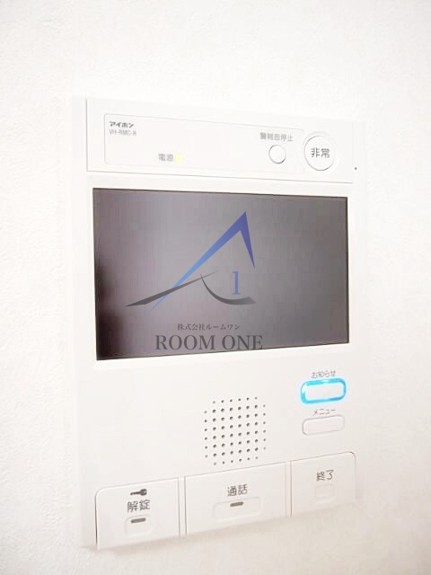ルーブル目黒不動前のセキュリティ|モニター付インターホンです。