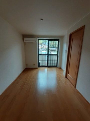 エテルノの居間・リビング