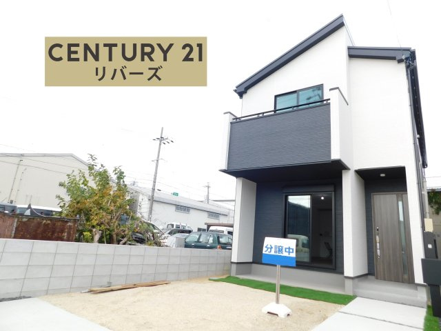 名古屋市西区見寄町の新築一戸建の外観|☆残り１棟☆　　いつでもご案内出来ます♪（お問合せ当日、平日、水曜、夜間もＯＫ）　南面道路！　敷地４０坪超！　駐車最大４台ＯＫ！　南に広い庭付き♪　スーパーやコンビニ、小・中学校など周辺環境充実♪