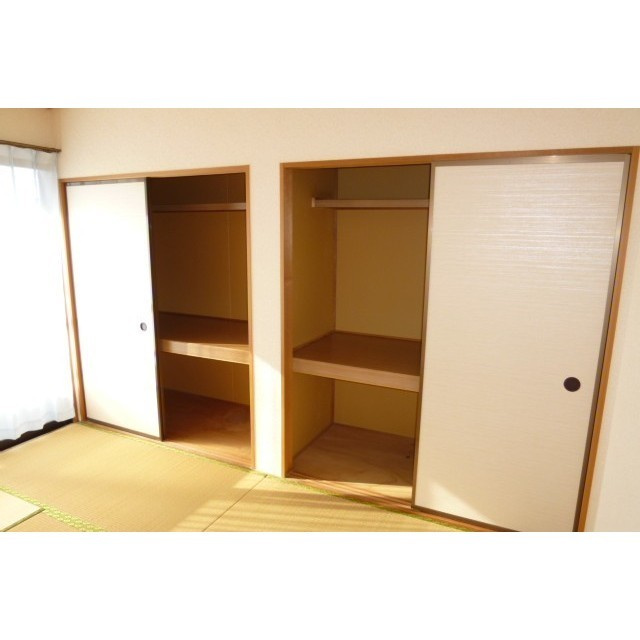 エステート宗崎【10,000円キャッシュバック対象物件】の設備|押し入れです