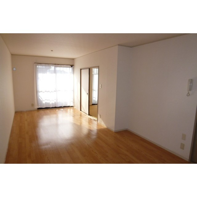 エステート宗崎【10,000円キャッシュバック対象物件】の洋室|コンパクトで使いやすい洋室です