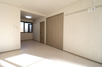 【洋室】 | メゾン･アモーレ