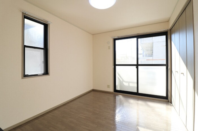 【洋室】 | メゾン･アモーレ