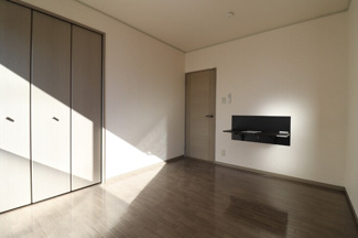 【洋室】 | メゾン･アモーレ