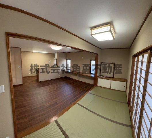 小田原市別堀　中古一戸建ての居間・リビング|リビング