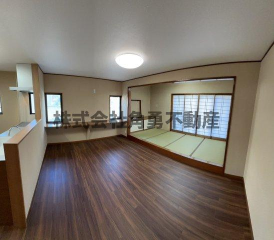 小田原市別堀　中古一戸建ての居間・リビング|リビング