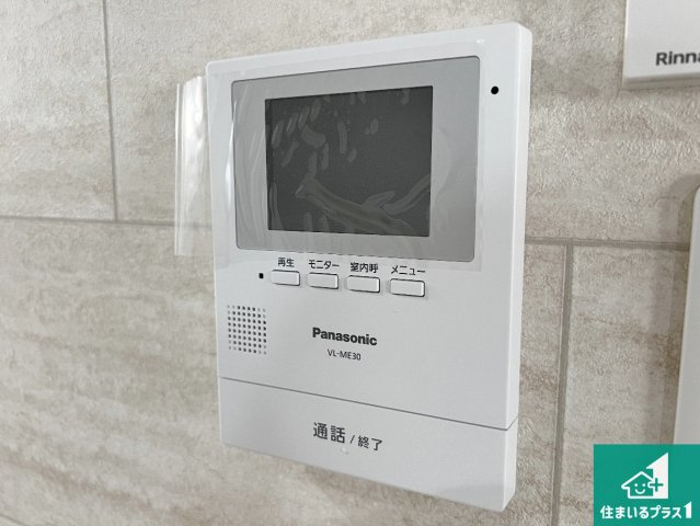 5(土)6(日)現地説明会！◆貝塚市東山　未入居の防犯設備|カラーモニターインターホン！声だけでなく来訪者の姿や顔がモニターで確認できるので、小さなお子様がいらっしゃるご家庭でも安心できます！